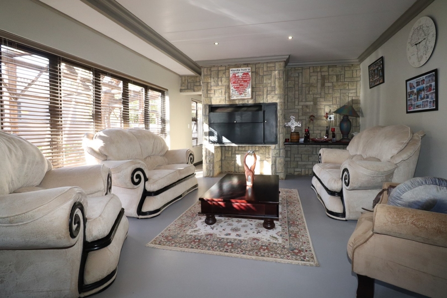 4 Bedroom Property for Sale in Wilkoppies North West